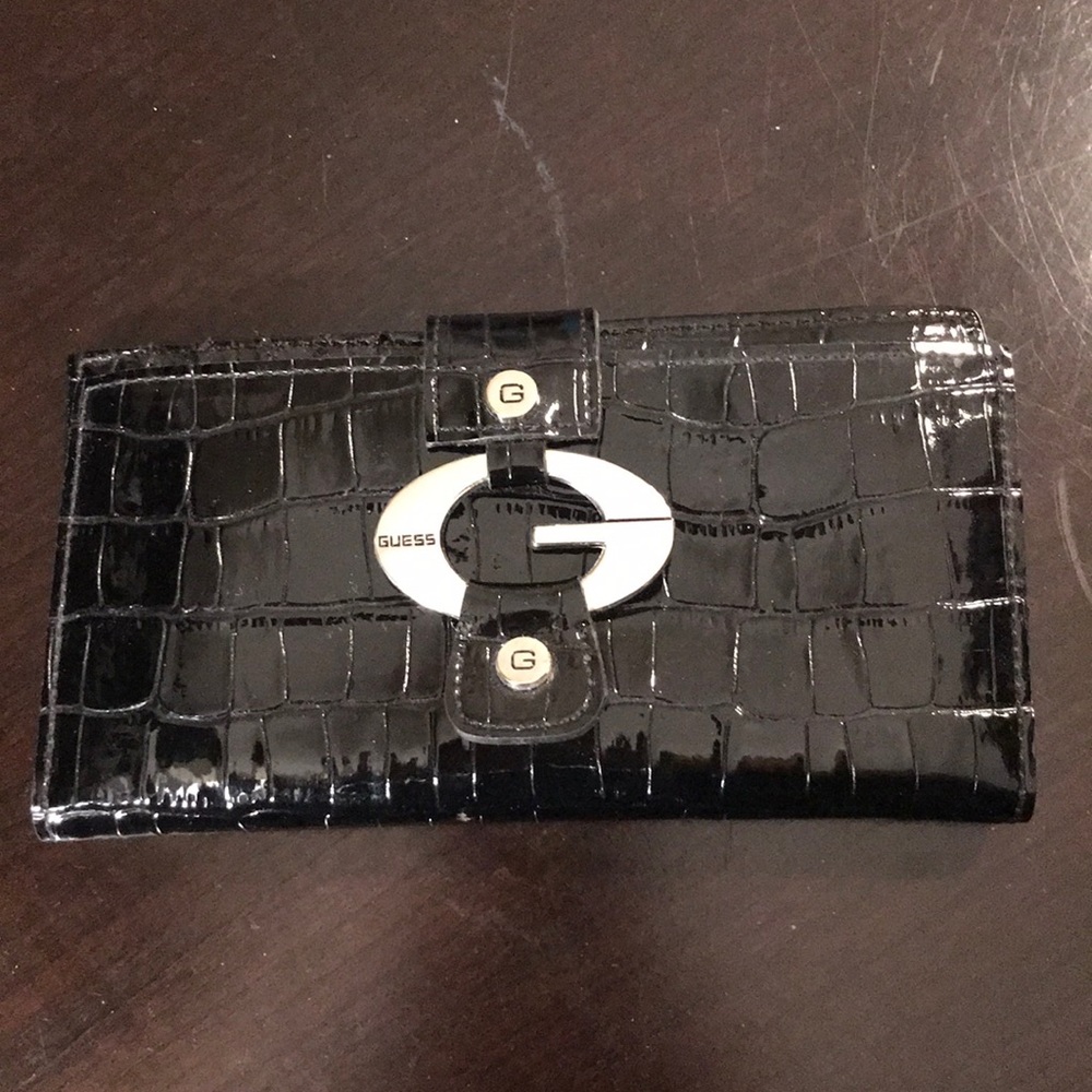 Guess wallet